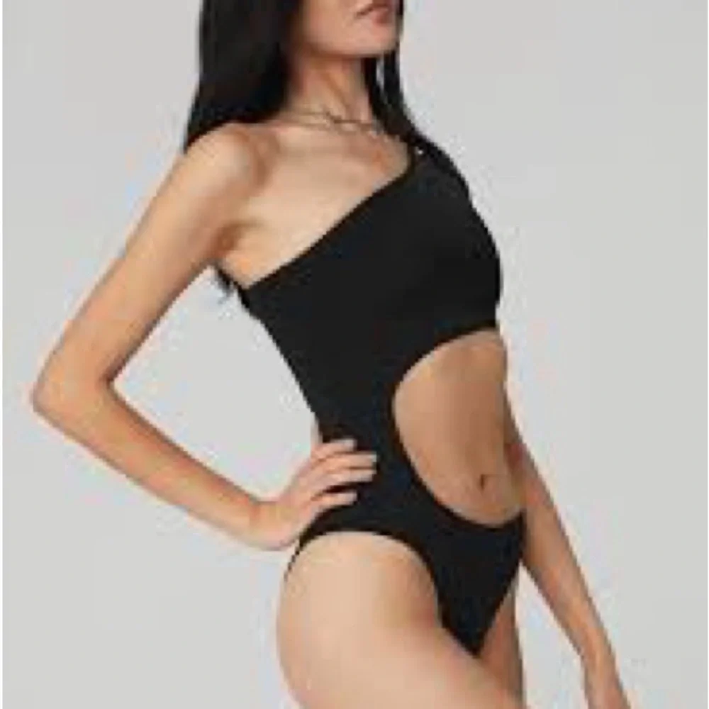 Alo Yoga Body Wave One Piece - Picture 2 of 6